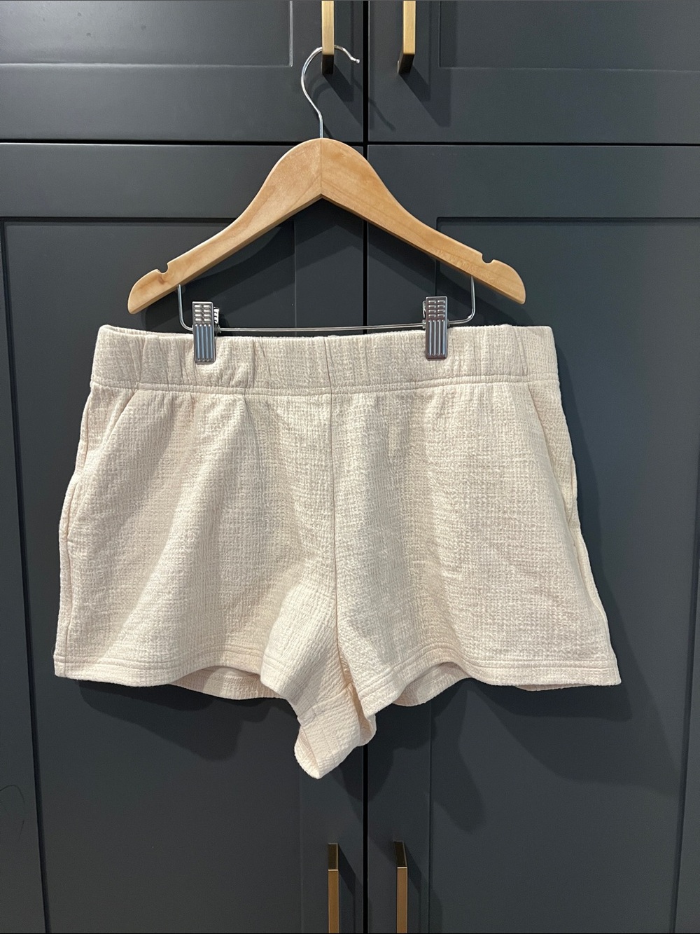 OAK + FORT Cream Textured Knit Athletic Shorts